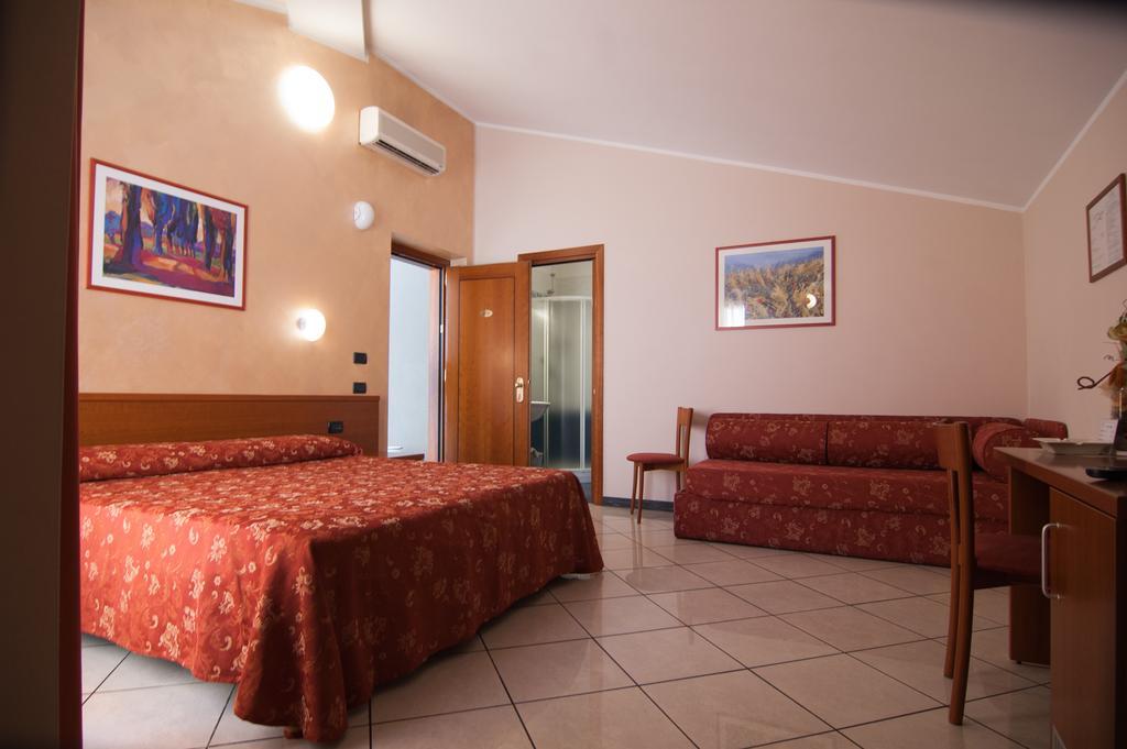 Hotel Stazione Livorno Room photo